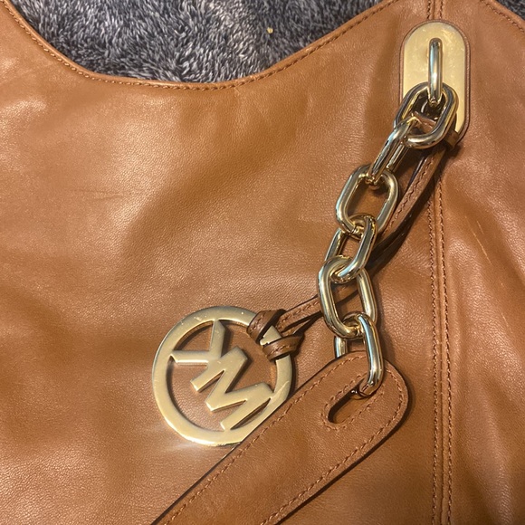 Super soft leather Michael kors bag - Picture 9 of 11